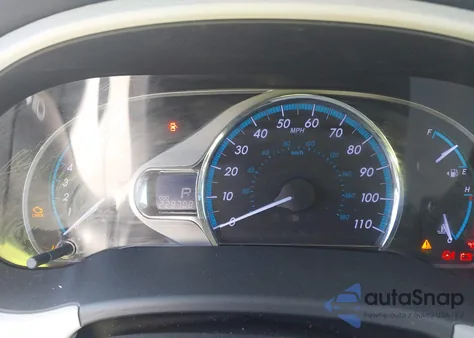 2014 Toyota Sienna Xle V6 8 Passenger из США, поврежденный, VIN 5TDYK3DC7ES450428